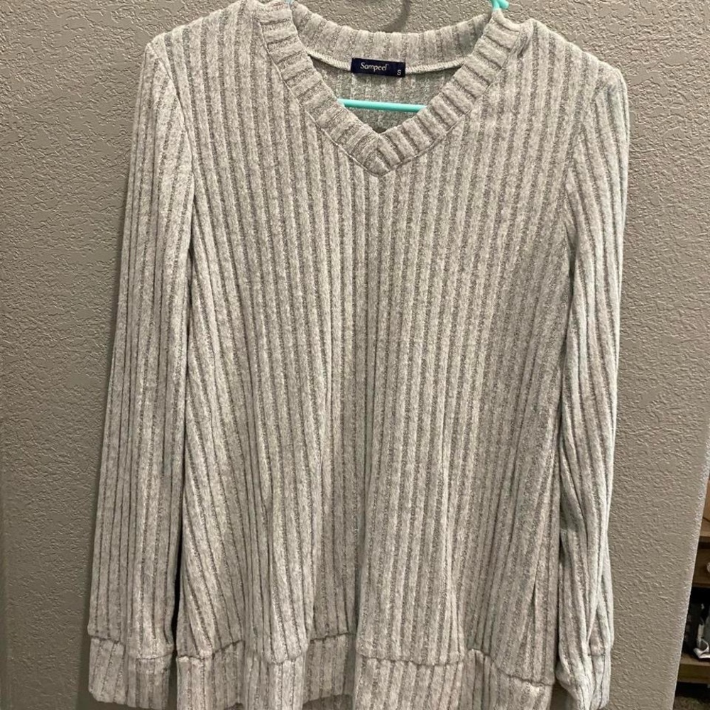 Sampeel Gray V-Neck Sweater
